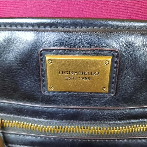 Tignanello black genuine leather flat pocket crossbody purse - Picture 6 of 14